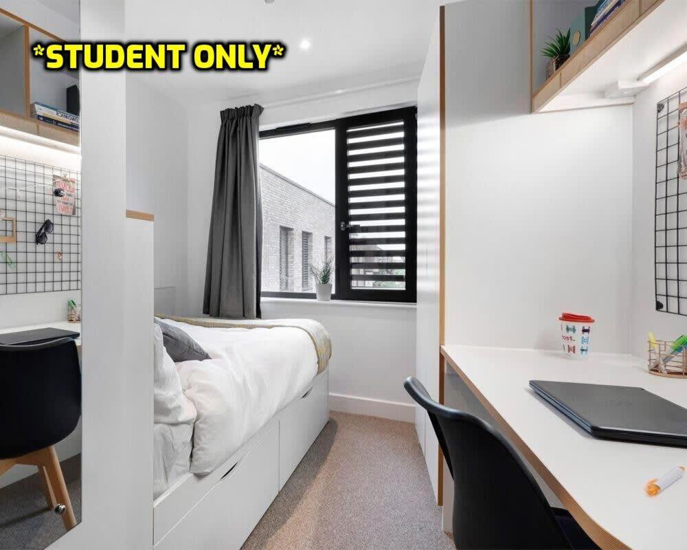 Student Only Zeni Ensuite Rooms, Colchester Exterior photo