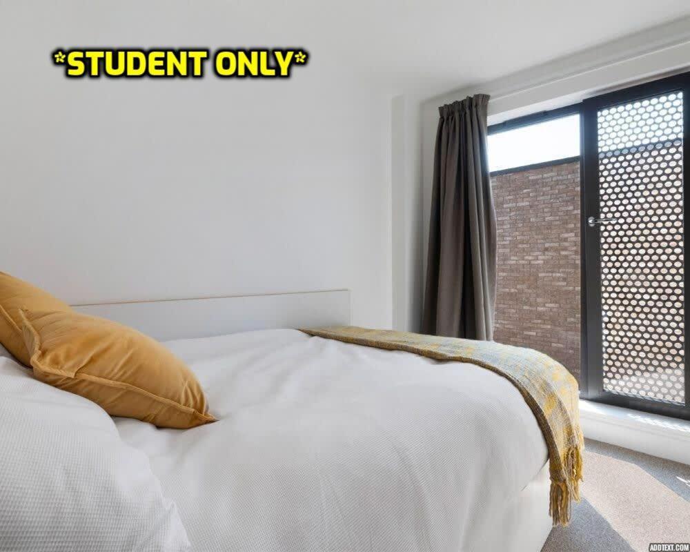 Student Only Zeni Ensuite Rooms, Colchester Exterior photo
