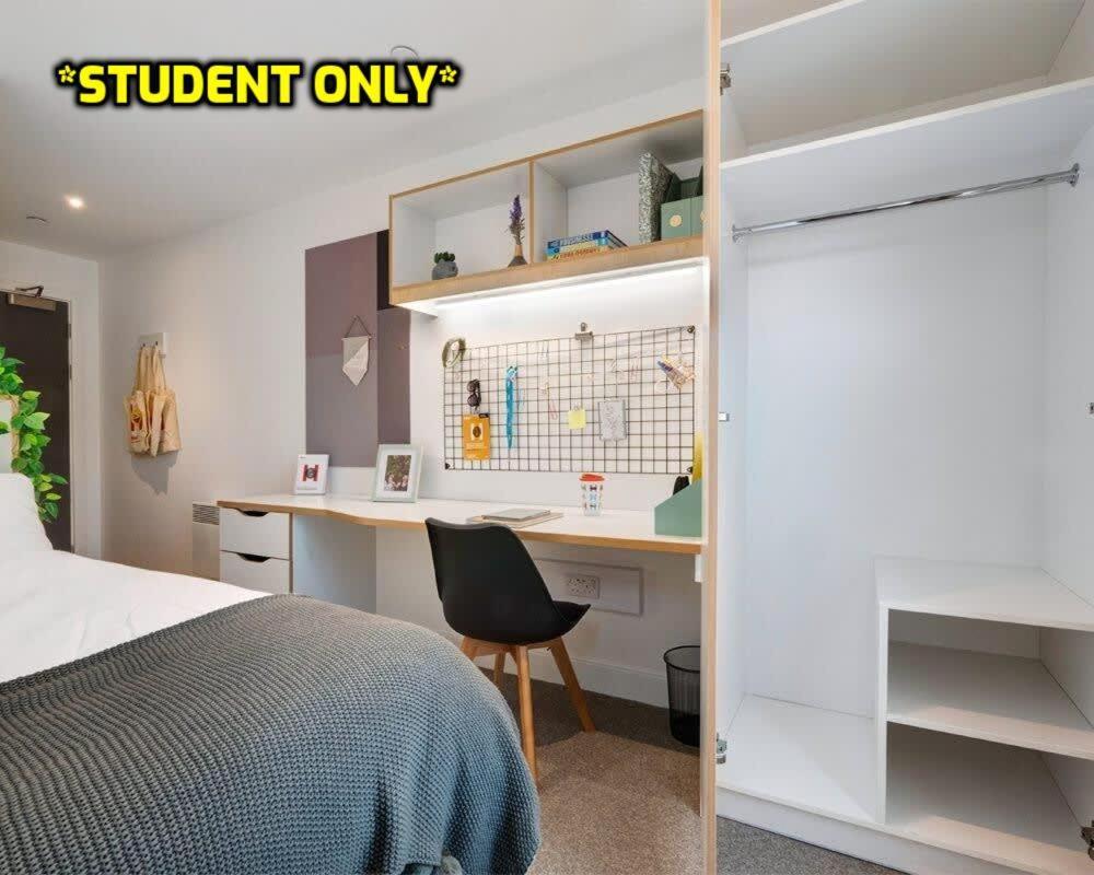 Student Only Zeni Ensuite Rooms, Colchester Exterior photo